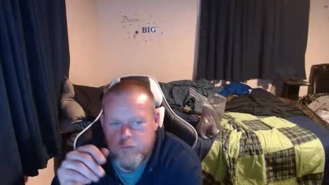 Snapshot of pecker40 chatting on January 4, 2025, 3:29 am pecker40 online show from January 4, 2025, 3:29 am