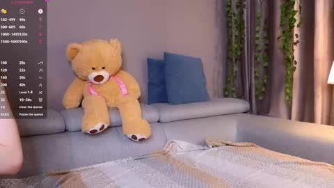 Snapshot of peek_in_my_window chatting on February 18, 2025, 7:19 pm tony online show from February 18, 2025, 7:19 pm