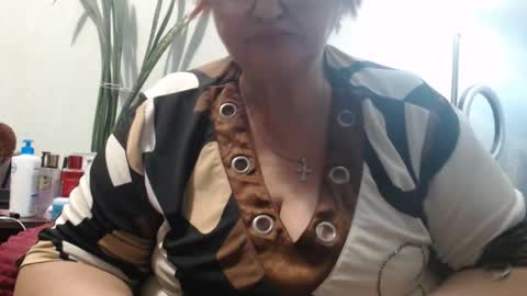 Snapshot of peggysoft chatting on October 15, 2025, 7:36 pm PeggySoft online show from October 15, 2025, 7:36 pm