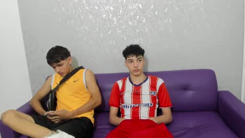 Snapshot of pelusos_mens chatting on December 13, 2024, 8:47 pm CAIN-19 ALLEN-18 RONALD-18 AUSTIN-18 MOD DANTE online show from December 13, 2024, 8:47 pm