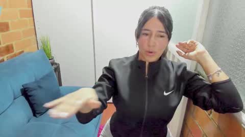 Penelope online show from November 20, 2025, 8:08 pm