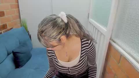 Penelope online show from November 22, 2025, 7:02 pm