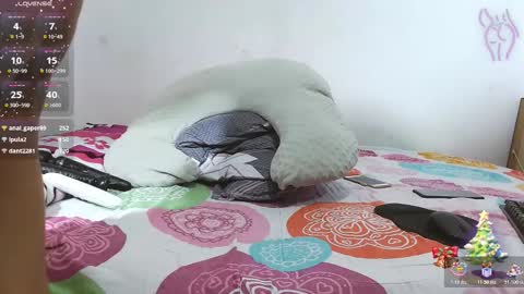 penelope_29 online show from November 17, 2025, 1:22 am