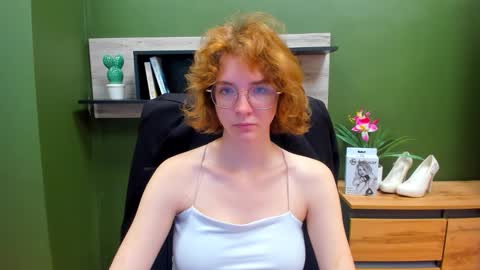 Snapshot of penny_lust chatting on September 18, 2025, 6:26 am Penny online show from September 18, 2025, 6:26 am