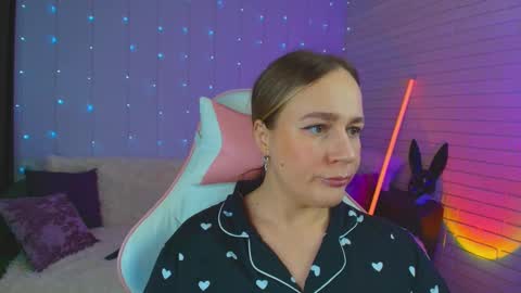 Dia  online show from March 4, 2025, 10:46 am