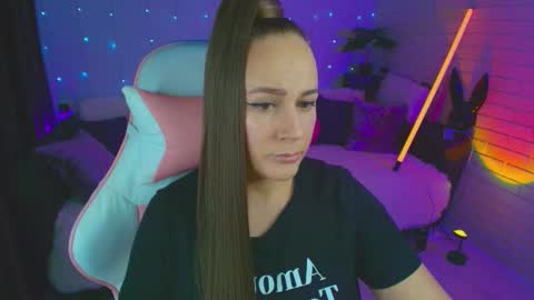 Dia  online show from September 16, 2025, 8:10 pm