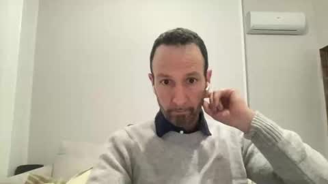 Snapshot of peppinslosqualo chatting on February 22, 2025, 1:44 am peppinslosqualo online show from February 22, 2025, 1:44 am