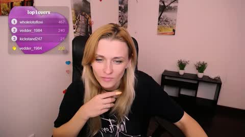 Mia online show from September 30, 2025, 7:13 am