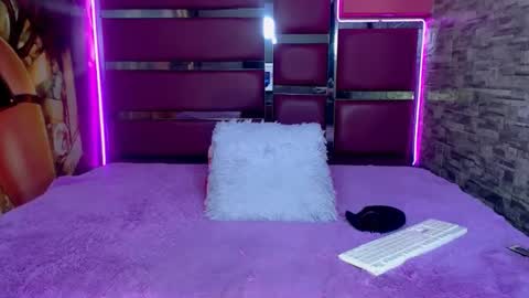 Snapshot of perfectlump chatting on March 5, 2025, 8:53 pm perfectlump online show from March 5, 2025, 8:53 pm