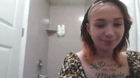 perfectly222peachy online show from September 15, 2025, 1:44 pm