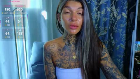 Snapshot of perfecttbaby77n chatting on October 27, 2025, 8:51 am Anna online show from October 27, 2025, 8:51 am