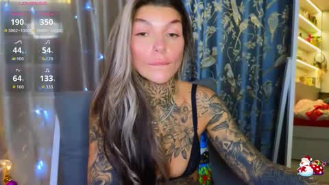 Snapshot of perfecttbaby77n chatting on December 14, 2025, 9:14 am Anna online show from December 14, 2025, 9:14 am