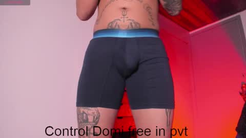 Snapshot of performansmen chatting on December 15, 2025, 11:09 pm Penrman online show from December 15, 2025, 11:09 pm