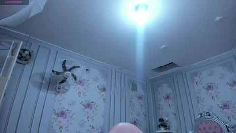 PERLA online show from March 6, 2025, 11:53 pm