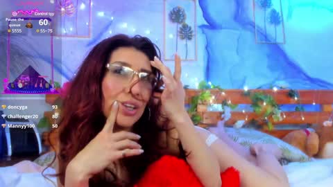 Snapshot of perlafranco chatting on December 31, 2024, 10:48 am Perla Franco online show from December 31, 2024, 10:48 am