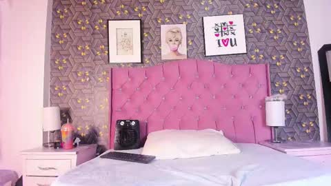 Snapshot of perlita_suarez chatting on March 6, 2025, 7:43 pm perlita_suarez online show from March 6, 2025, 7:43 pm
