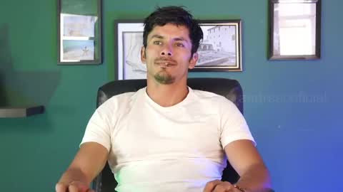 andres    online show from November 25, 2025, 5:46 pm