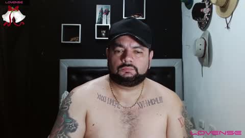 Snapshot of perverseveteranmanxxx chatting on December 27, 2024, 3:20 am Carlos online show from December 27, 2024, 3:20 am