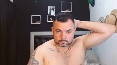 Snapshot of perverseveteranmanxxx chatting on January 23, 2025, 1:13 pm Carlos online show from January 23, 2025, 1:13 pm