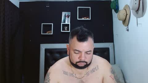 Snapshot of perverseveteranmanxxx chatting on February 14, 2025, 4:31 pm Carlos online show from February 14, 2025, 4:31 pm