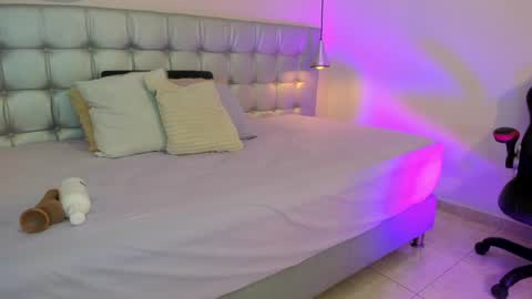 Snapshot of pervert_lizza chatting on January 20, 2025, 11:45 am Lizza online show from January 20, 2025, 11:45 am