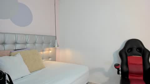 Snapshot of pervert_lizza chatting on January 26, 2025, 11:50 am Lizza online show from January 26, 2025, 11:50 am