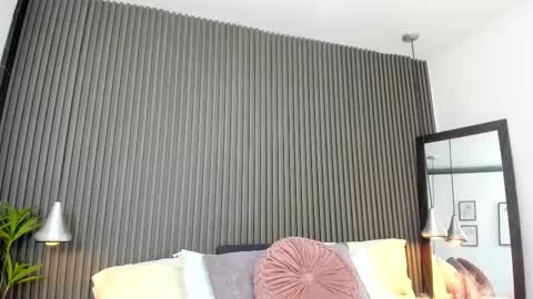 Snapshot of pervert_lizza chatting on October 1, 2025, 11:27 am Lizza online show from October 1, 2025, 11:27 am