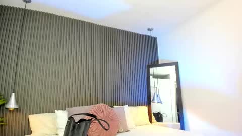 Snapshot of pervert_lizza chatting on October 28, 2025, 11:36 am Lizza online show from October 28, 2025, 11:36 am