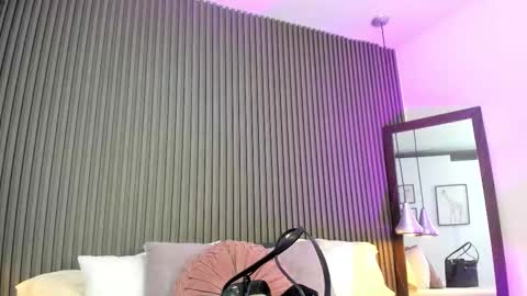 Snapshot of pervert_lizza chatting on November 25, 2025, 11:32 am Lizza online show from November 25, 2025, 11:32 am