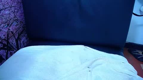 Snapshot of pervertt_linda chatting on November 28, 2025, 4:42 pm Linda online show from November 28, 2025, 4:42 pm