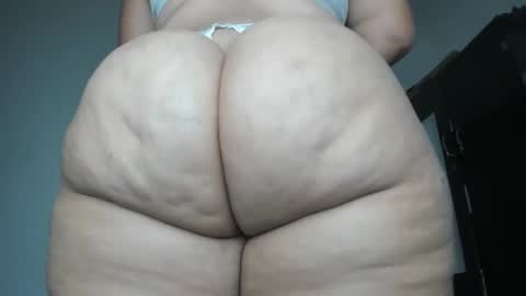 Snapshot of pervertt_mommy chatting on December 9, 2024, 10:11 am  Alexandra  online show from December 9, 2024, 10:11 am