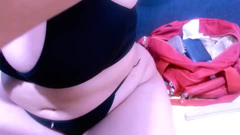 Snapshot of pervertt_nicole chatting on October 31, 2025, 6:20 pm Nicole online show from October 31, 2025, 6:20 pm