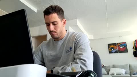 Snapshot of peterskinny24 chatting on February 21, 2025, 3:10 pm ttps VF8L9ABFMref wl share online show from February 21, 2025, 3:10 pm