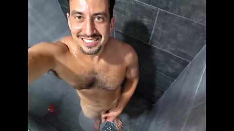 Snapshot of peteypete204 chatting on February 13, 2025, 3:39 am peteypete204 online show from February 13, 2025, 3:39 am