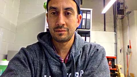 Snapshot of peteypete204 chatting on February 17, 2025, 9:19 pm peteypete204 online show from February 17, 2025, 9:19 pm