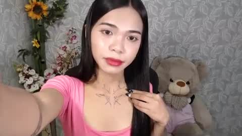 Snapshot of petite_angelx chatting on January 18, 2025, 11:00 am angel online show from January 18, 2025, 11:00 am
