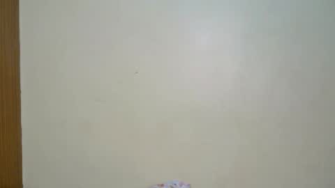 Snapshot of petite_desiree chatting on October 30, 2025, 9:59 pm Desiree online show from October 30, 2025, 9:59 pm