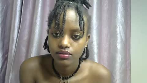 petite_star2 online show from December 1, 2025, 4:50 am