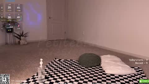 Snapshot of petitebrat chatting on October 25, 2025, 2:35 pm PiperAvery online show from October 25, 2025, 2:35 pm