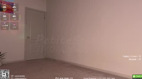 Snapshot of petitebrat chatting on November 1, 2025, 4:42 pm PiperAvery online show from November 1, 2025, 4:42 pm