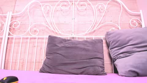 Charlize XL online show from December 24, 2024, 7:49 am