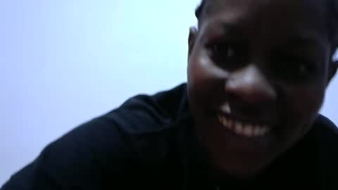 Snapshot of petitegirly12 chatting on February 20, 2025, 3:34 am petitegirly12 online show from February 20, 2025, 3:34 am