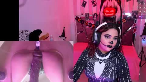 Snapshot of petitesofia_ chatting on October 19, 2025, 7:47 pm Sofia online show from October 19, 2025, 7:47 pm