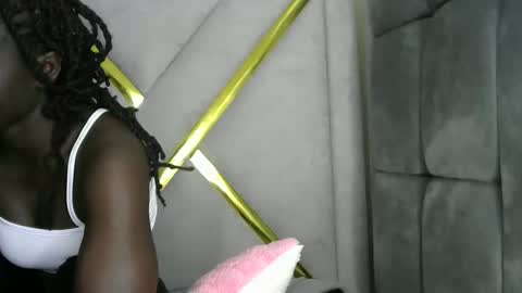 petitte_gyaal online show from November 21, 2025, 7:18 am