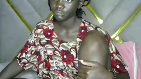 petitte_gyaal online show from November 21, 2025, 11:14 pm