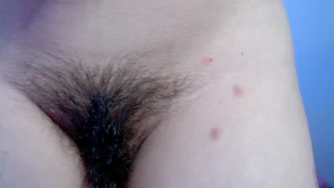 Snapshot of petra_butterfly chatting on January 11, 2025, 2:09 am i.. .U can call me Nick .... Help me to reach 200 thumbs up online show from January 11, 2025, 2:09 am