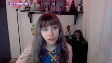 Snapshot of petra_butterfly chatting on February 18, 2025, 12:15 am i.. .U can call me Nick .... Help me to reach 200 thumbs up online show from February 18, 2025, 12:15 am