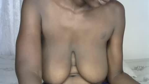 Snapshot of pettite_cora1 chatting on November 19, 2025, 5:46 pm pettite_cora1 online show from November 19, 2025, 5:46 pm