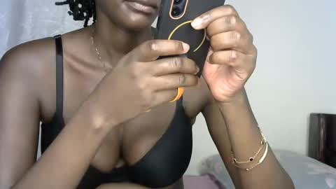 Snapshot of pettite_cora1 chatting on November 27, 2025, 7:38 pm pettite_cora1 online show from November 27, 2025, 7:38 pm