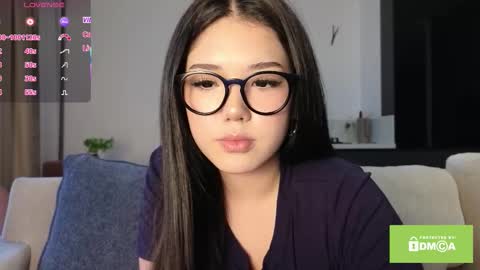 Snapshot of phantom_wave chatting on October 2, 2025, 11:39 am Sezim online show from October 2, 2025, 11:39 am